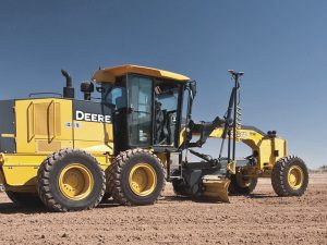 Грейдер John Deere 622 G/GP с 3D нивелиром