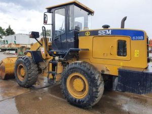 Фронтальный погрузчик SEM 639B